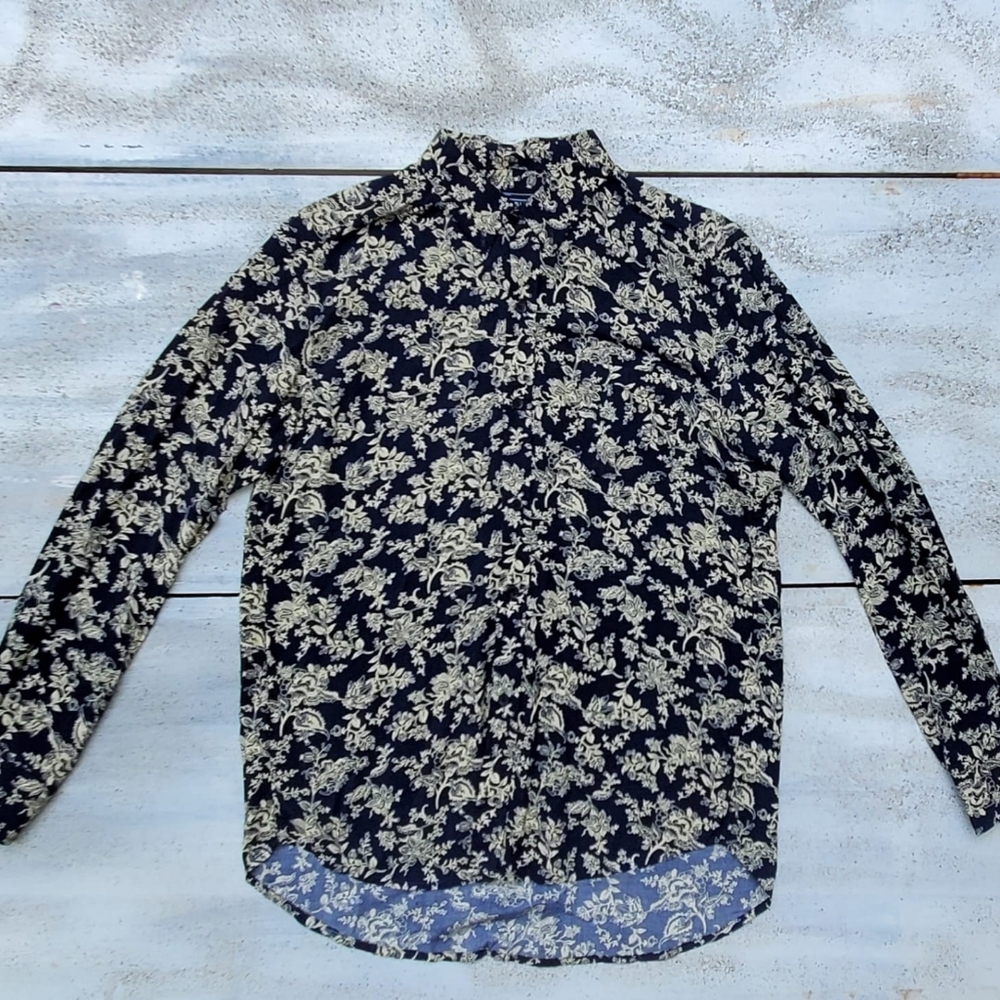 Skater long sleeve shirt